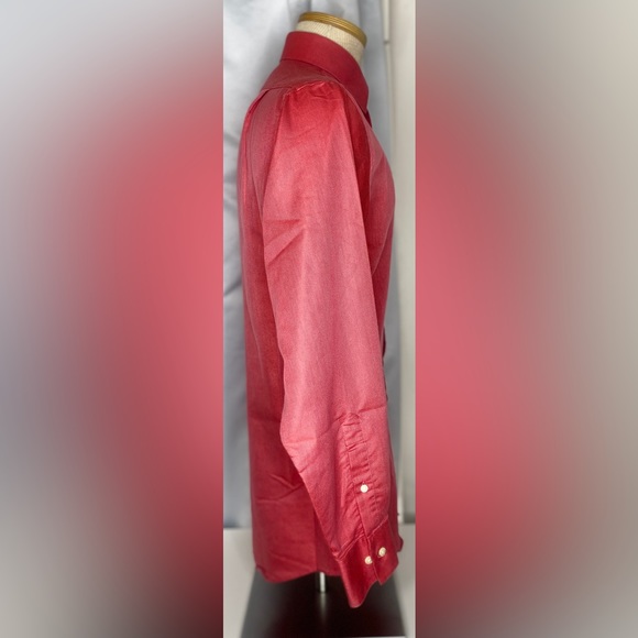 Van Heusen Fitted Easy-Care Pique Spread-Collar Dress Shirt - Picture 4 of 9